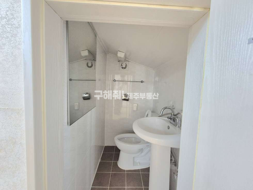 제주 제주시 아라일동 6156-5 즉시입주/살기좋은아라지구/쓰리룸복층 연세 매물번호 10648 사진 14