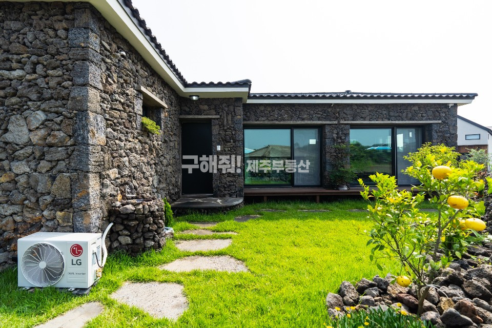 제주 제주시 구좌읍 한동리 1976-2 인테리어 최상, 제주돌집매매 매매 매물번호 10417 사진 1