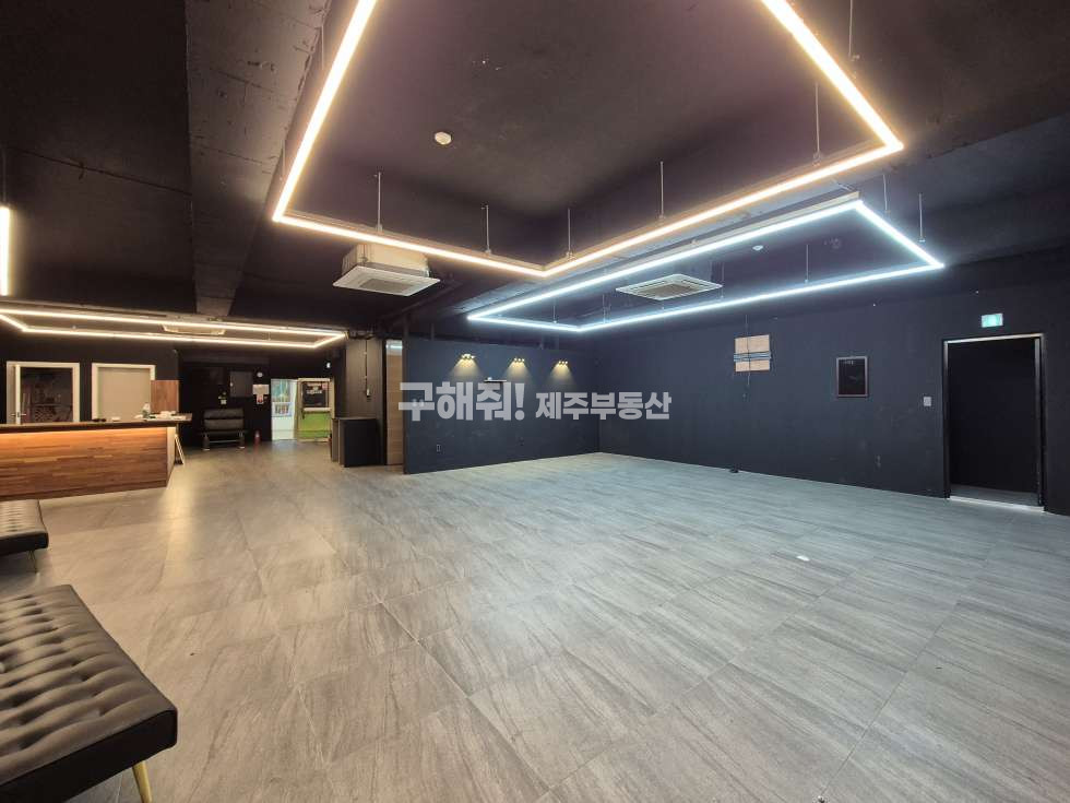 제주 제주시 이도이동 ★ 무권리 / 제주시청 맞은편 / 대학로 상가 임대 ★ 월세 매물번호 11005 사진 2