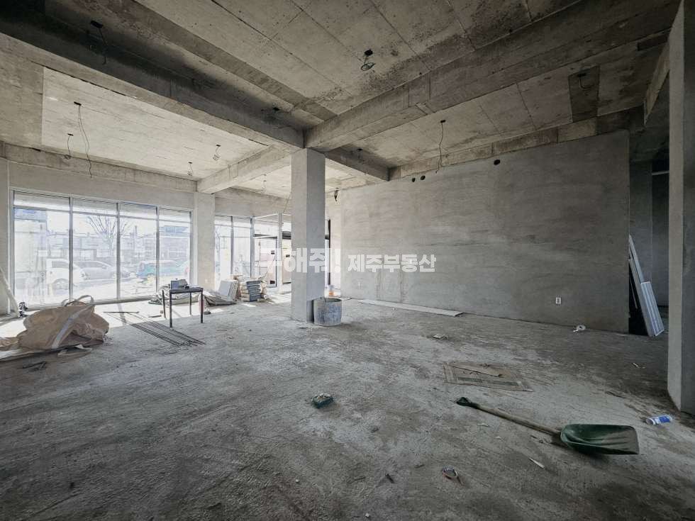 제주 제주시 이도이동 무권리 / 신축 / 대로변 / 학생문화원 인근 연삼로 대로변 상가 임대 연세 매물번호 11040 사진 2