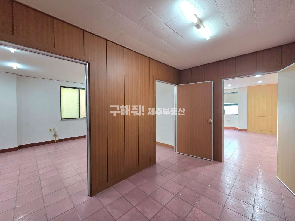 제주 제주시 이도이동 무권리 / 넓은 평수 / 제주문예회관 인근 상가 임대 연세 매물번호 11215 사진 3