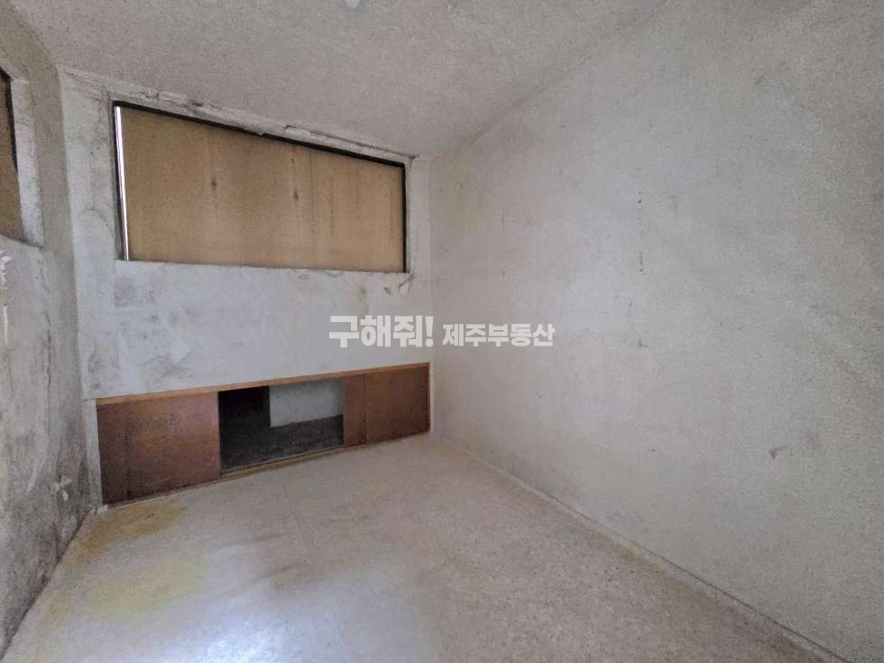 제주 제주시 일도이동 무권리 / 대형평수 / 인화초등학교 인근 반지하 상가 임대 연세 매물번호 11082 사진 5