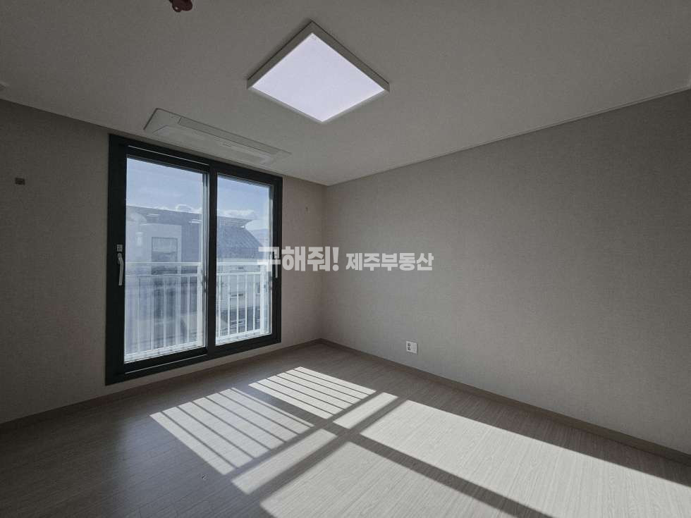 제주 제주시 영평동 2501-1 301동 즉시 입주 가능 / 고급스러운 영평해링턴코트 1차 복층 매매 매매 매물번호 11217 사진 5