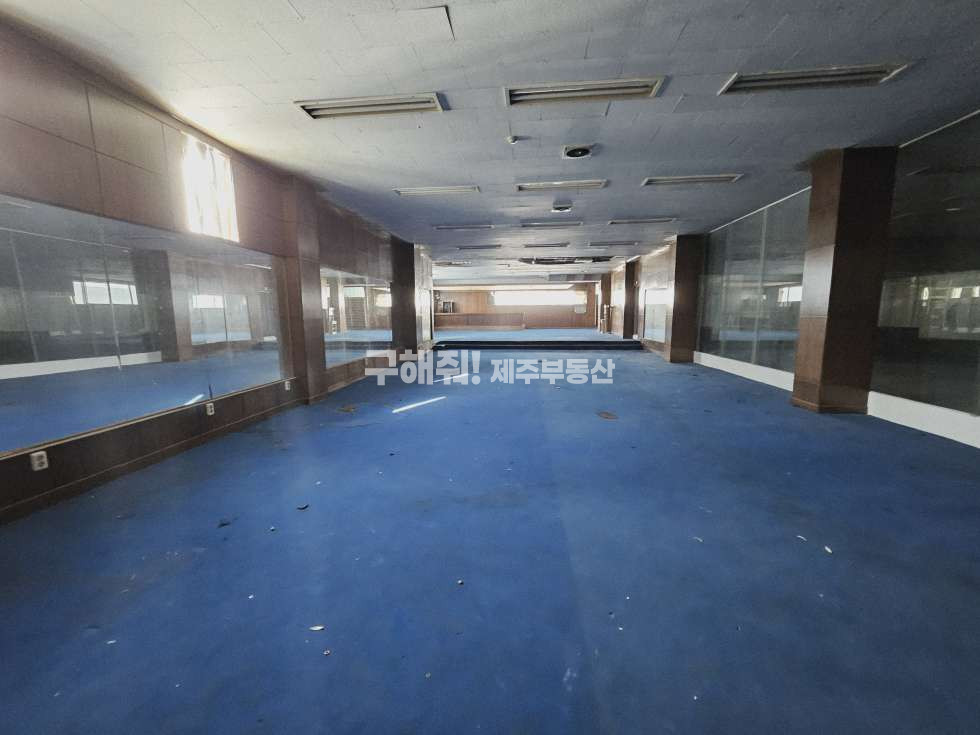 제주 제주시 일도일동 칠성로 메인 중심 상가 / 도민관광객 유입 활발한 대형 평수 상가 임대 연세 매물번호 11235 사진 8