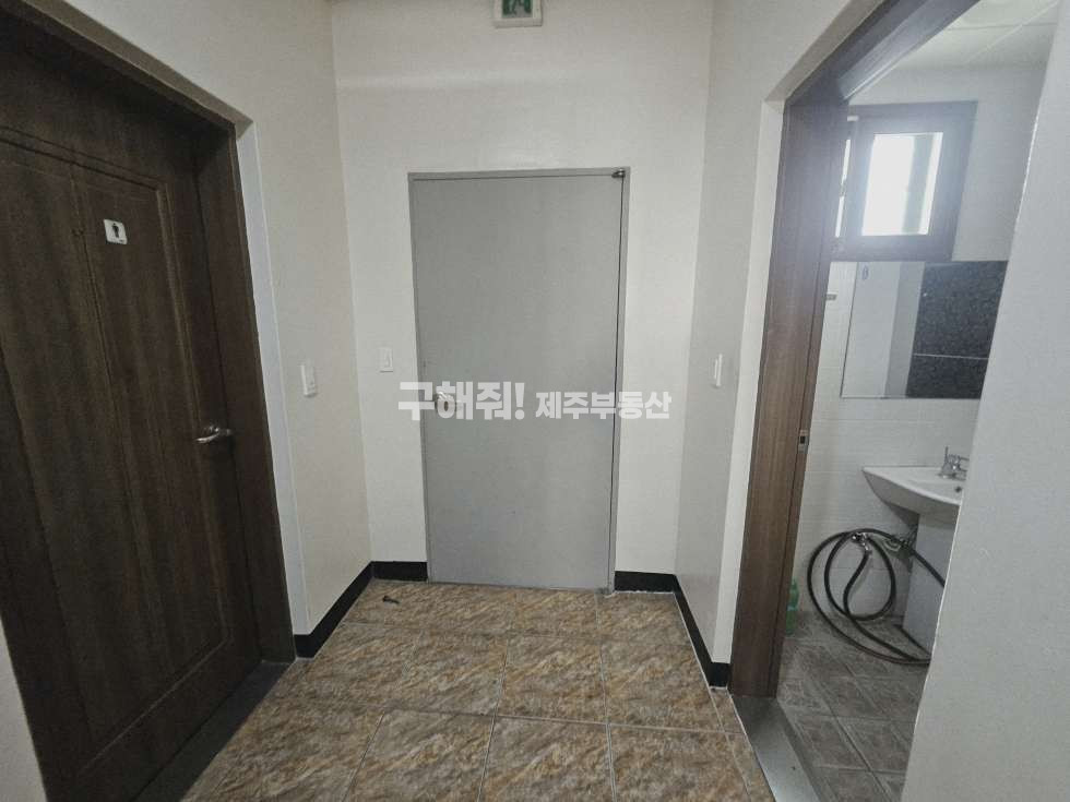 제주 제주시 이도이동 무권리 / 중앙여고 앞 대로변 / 노출 좋은 1층 상가 임대 연세 매물번호 11243 사진 8