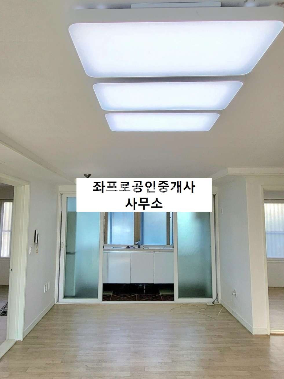제주 제주시 아라일동 6147-1 (영남빌라) 1동 위치 좋음 / 학군, 생활 인프라 모두 갖춘 아라지구 내 다세대 매매 매매 매물번호 11253 사진 1