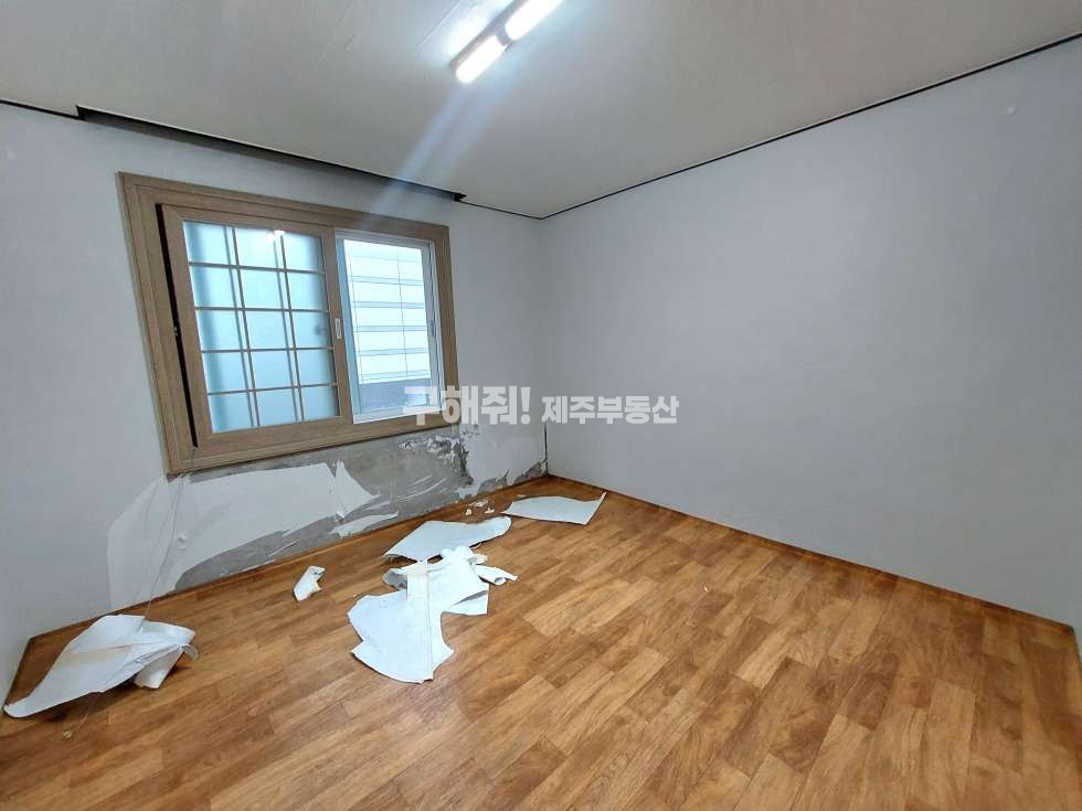 제주 제주시 연동 291-134, 3층 연동 시내권 입지/리모델링 완료/투룸 (단독옥상사용) 연세 매물번호 11282 사진 3