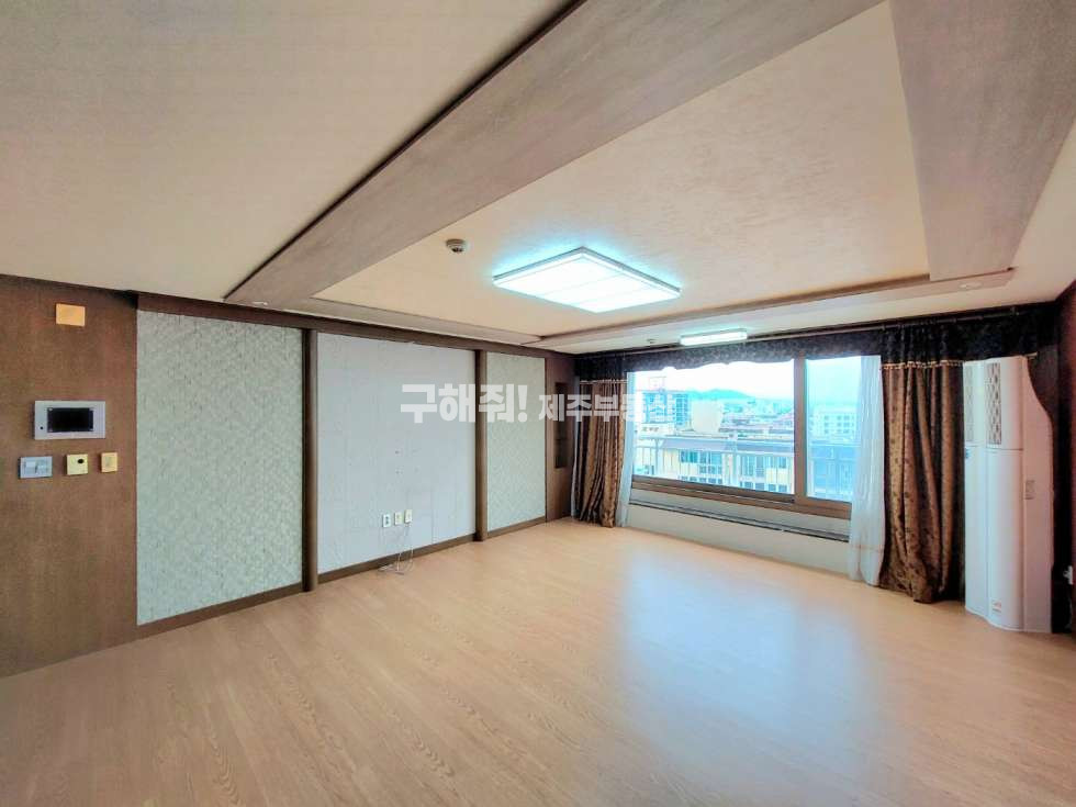제주 제주시 일도이동 392-9 102동 대형평수. 위치최고. 인제수협사거리 영도제나빌 아파트 매매 매매 매물번호 10202 사진 1