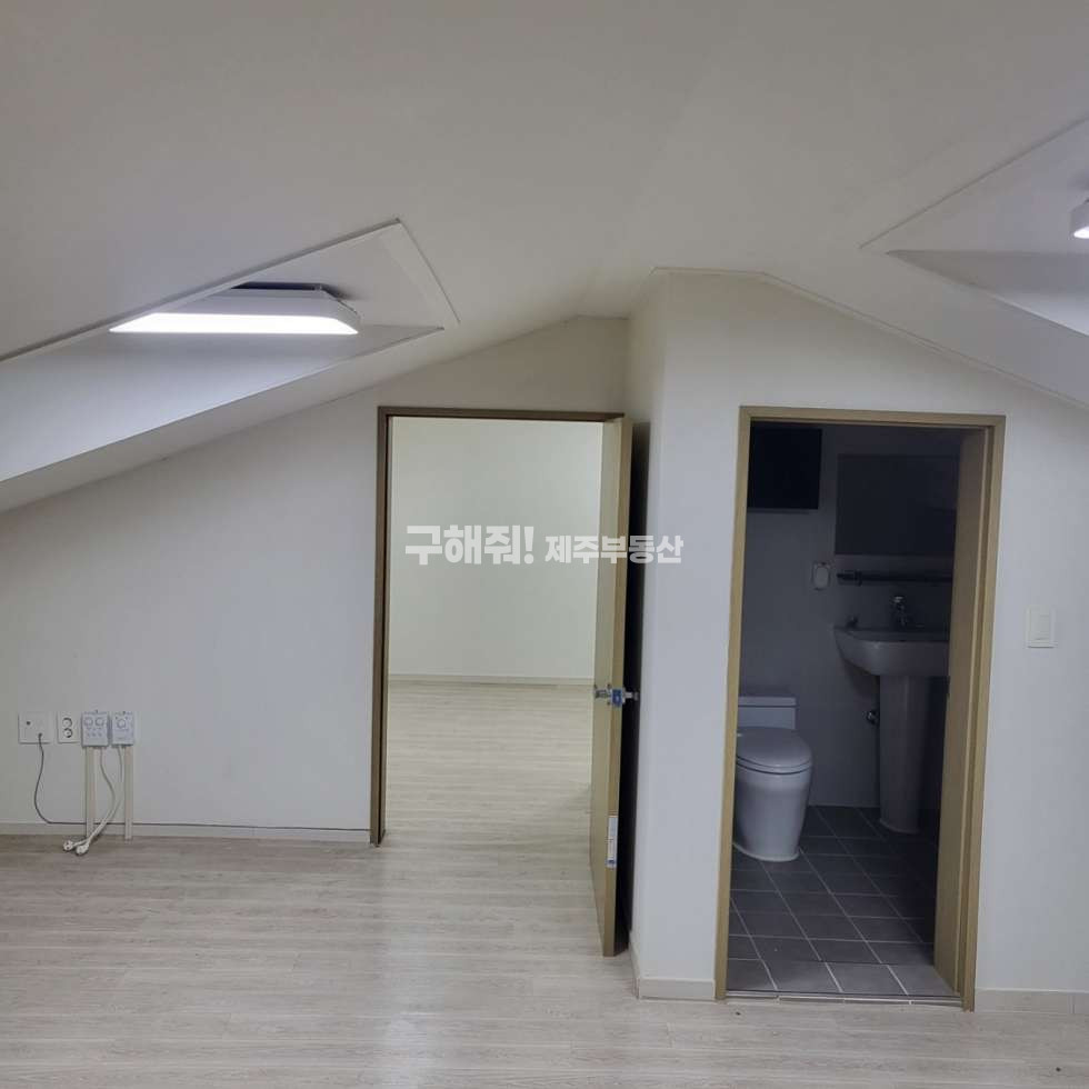 제주 제주시 화북이동 2967-1 (보스코빌) 103동 2억대 복층 빌라 / 황사평 보스코빌 복층형 매매 매매 매물번호 10071 사진 11