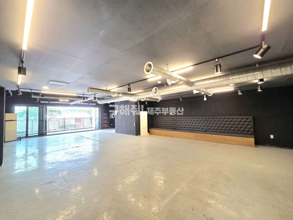 제주 제주시 용담일동 264-3 남성로 미래컨벤션 인근 용담일동 2층 171.5m2(52평) 임대 연세 매물번호 11547 사진 7