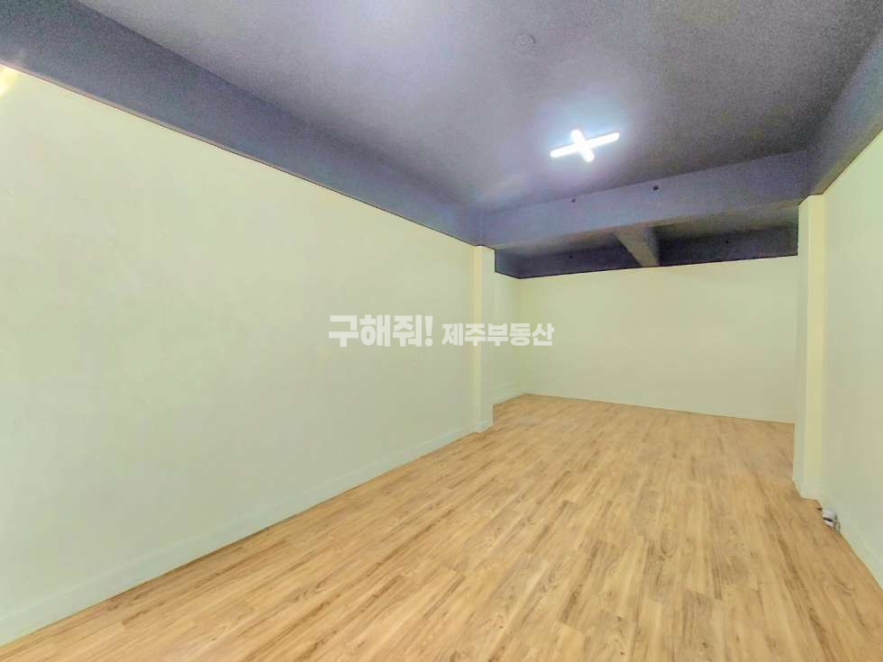 제주 제주시 삼도일동 무권리. 음식점 가능. 서사로 도로변 상가 임대 연세 매물번호 10237 사진 2