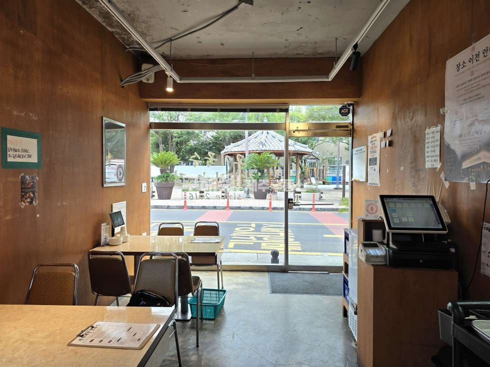 제주 제주시 이도일동 ▶ 삼성혈 인근 상가 임대, 일반음식점 신고증 양도가능 연세 매물번호 11682 사진 2