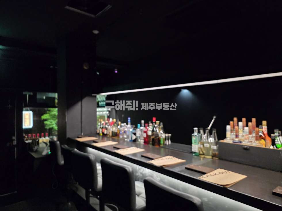 제주 제주시 일도일동 1416-1 관덕정인근 1층 블랙 인테리어 혼술바 양도 연세 매물번호 11767 사진 4