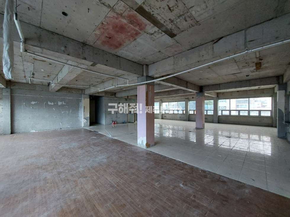 제주 제주시 일도이동 무권리 / 인화초등학교 부근 대로변 80평대 넓은 상가 연세 매물번호 10045 사진 3