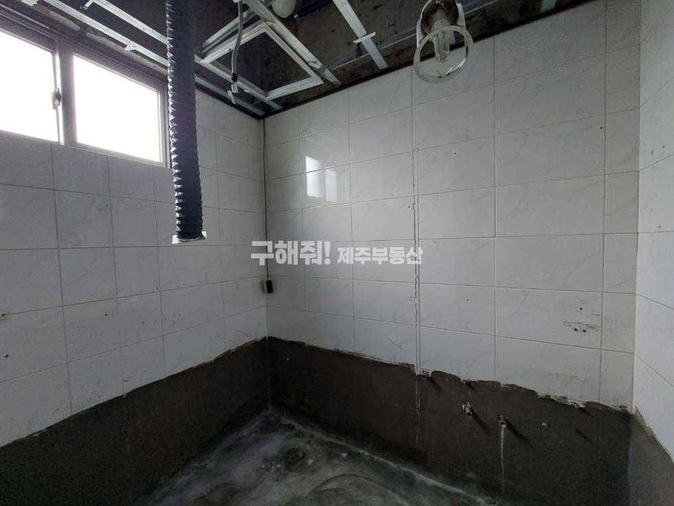 제주 제주시 일도이동 무권리 / 인화초등학교 부근 대로변 80평대 넓은 상가 연세 매물번호 10045 사진 5