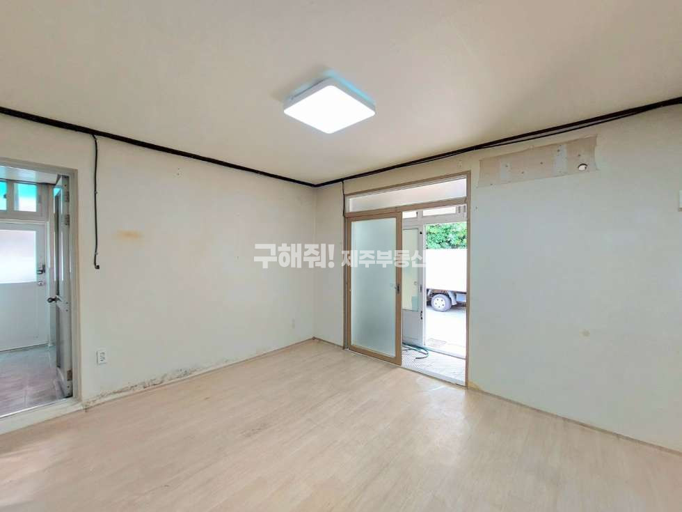 제주 제주시 연동 유동인구 많음. 배달전문점 추천 / 제원아파트 바로 앞 상가 임대 연세 매물번호 10322 사진 2