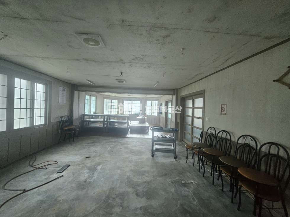 제주 제주시 조천읍 교래리 상가주택 통임대 / 교래 삼다수공장 입구 상가주택 통임대 연세 매물번호 10380 사진 1