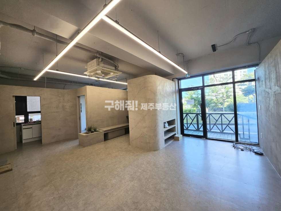 제주 제주시 아라일동 무권리, 기본인테리어 되어있는 상가임대 연세 매물번호 10411 사진 1