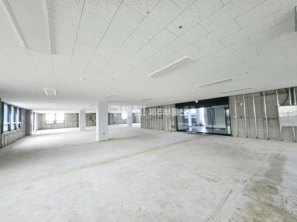 제주 제주시 해안동 근생동 노출최상 GOOD 평화로 초입 대로변 대형 상가 임대 연세 매물번호 10539 사진 3